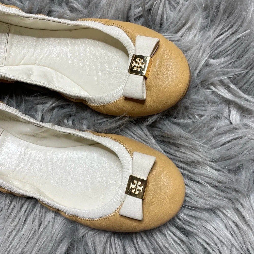 Tory Burch two toned women flats - Picture 3 of 9